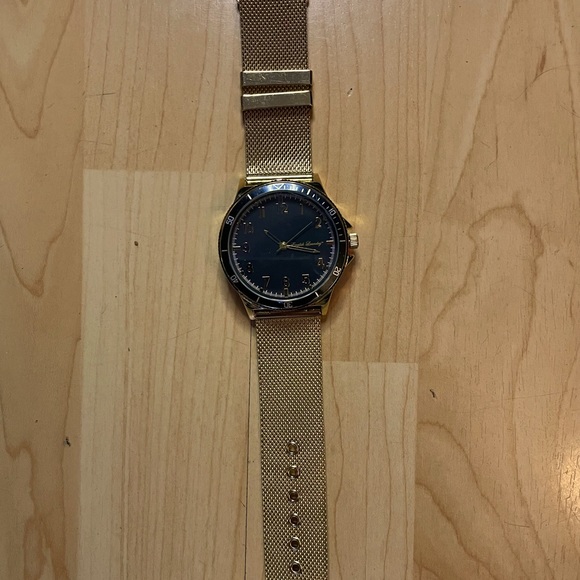 Mens Watch - Picture 2 of 2
